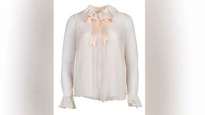 নিলামে উঠছে প্রিন্সেস ডায়ানার বাগদানে পরা বিখ্যাত গোলাপি টপ