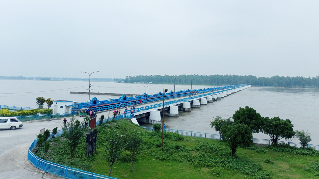 বিপৎসীমার ওপরে তিস্তার পানি