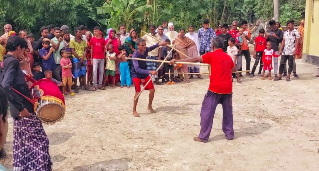 জয়পুরহাটে হয়ে গেল গ্রাম বাংলার ঐতিহ্য লাঠি খেলার মেলা