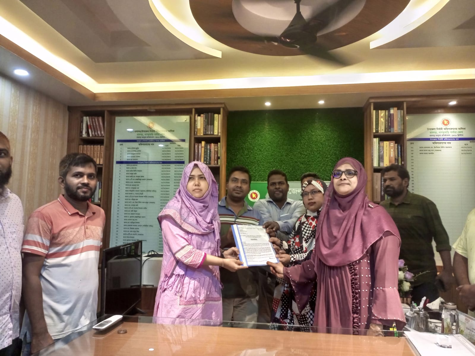 রামগড়ে শিক্ষকদের ১দফা ১দাবি বাস্তবায়নের দাবিতে মানববন্ধন ও স্মারকলিপি প্রদান