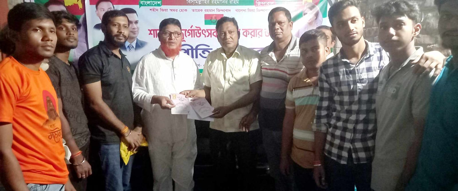 রহনপুর বুড়ি তলা ও পৌর সভা সংলগ্ন পূজা মণ্ডপের নেতৃবৃন্দের সাথে বিএনপির মতবিনিময়