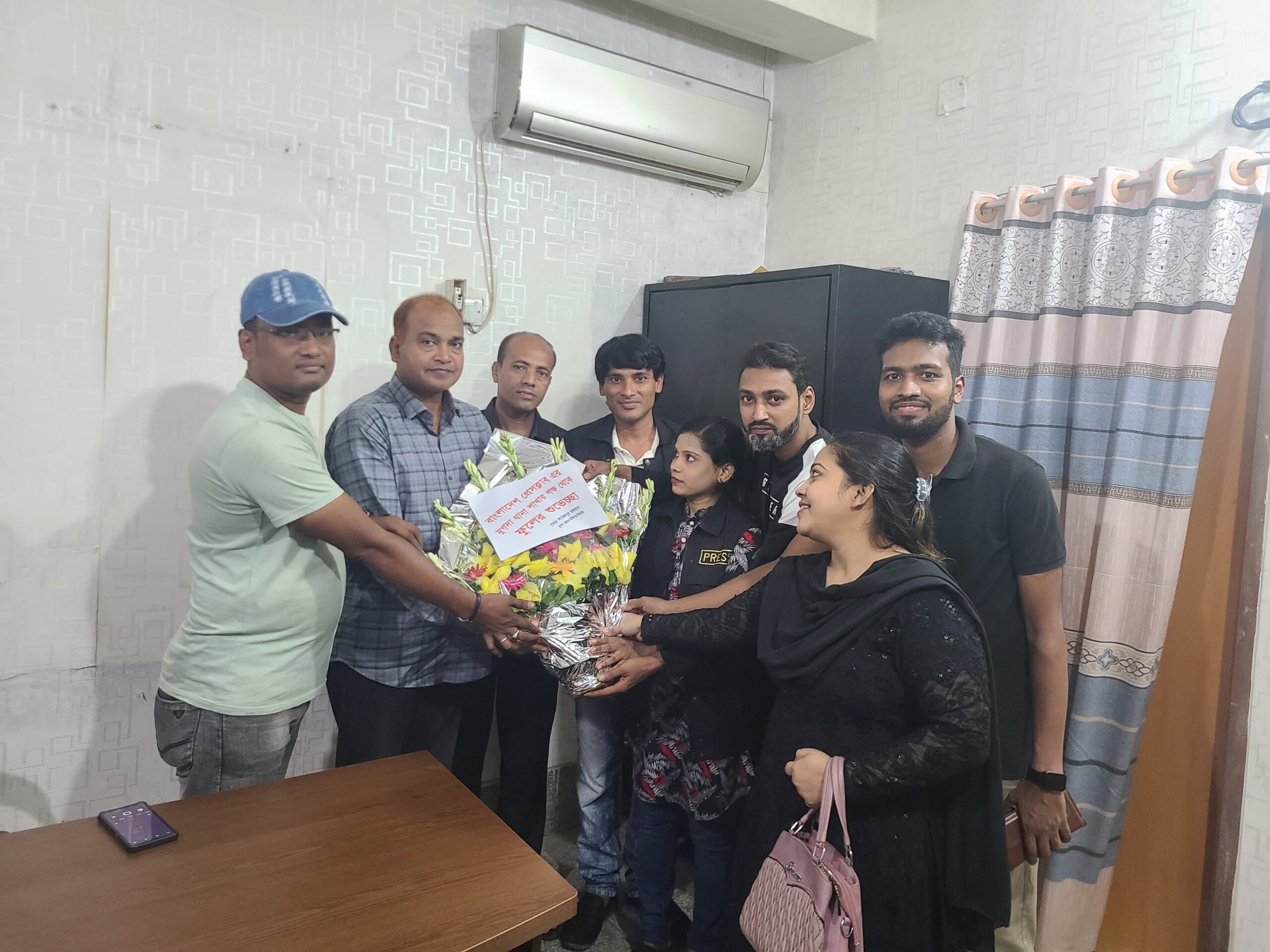 নবগত ওসির সঙ্গে মুগদা স্থানীয় সাংবাদিকদের সৌজন্য সাক্ষাৎ