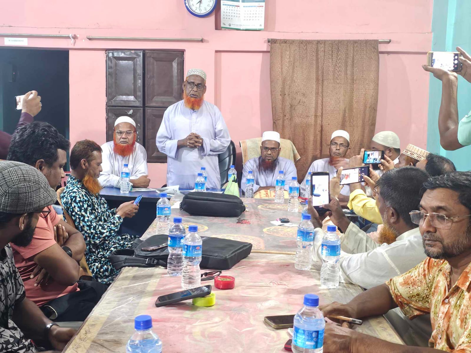 ধামইরহাটে সাংবাদিকদের সঙ্গে জামায়াতে ইসলামীর মত বিনিময়সভা অনুষ্ঠিত