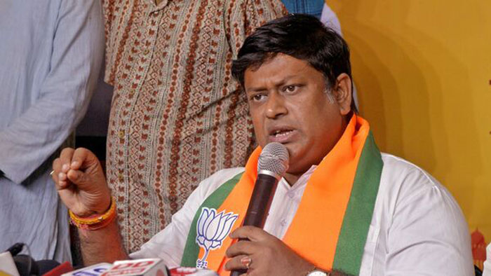 তৃণমূল হল ‘ভাইরাস’, যে ওষুধে মরে সেই ওষুধ দিন