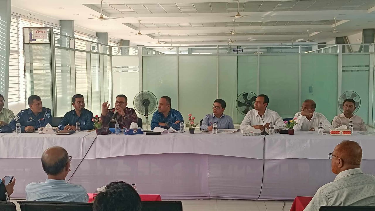 রামগড় স্থলবন্দর পরিদর্শনে অতিরিক্ত সচিব মুহিদুল ইসলাম