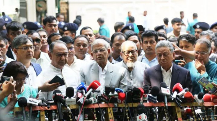 প্রধান উপদেষ্টার কথায় সন্তুষ্ট নয় বিএনপি