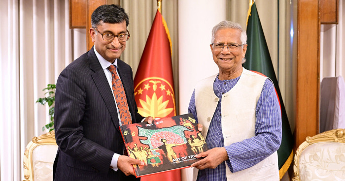 কানাডার সঙ্গে বিনিয়োগ সম্পর্ক জোরদারের আহ্বান প্রধান উপদেষ্টার