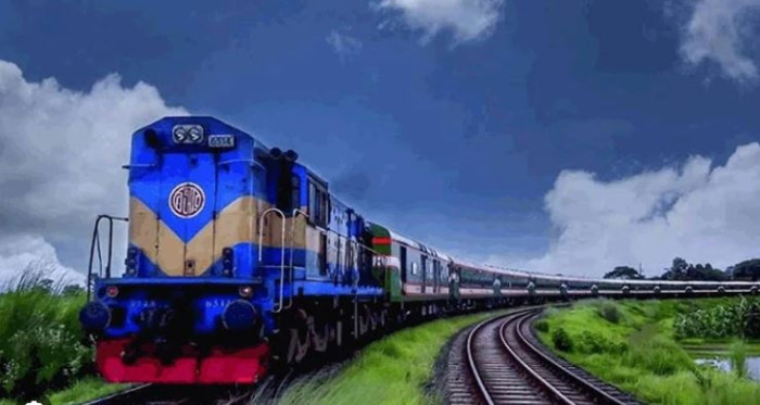 ঈদযাত্রায় ট্রেনের ১ জুনের টিকিট বিক্রি শুরু