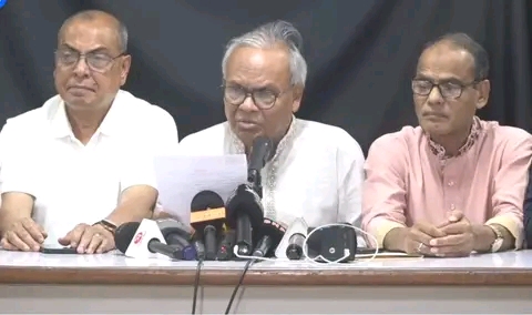 প্রেস ব্রিফিংঃ অ্যাডভোকেট রুহুল কবির রিজভী, সিনিয়র যুগ্ম মহাসচিব-বিএনপি