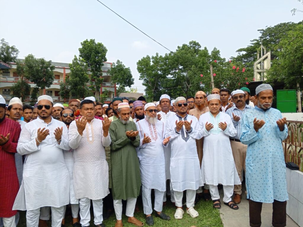 <span>হামিম হাসান ময়মনসিংহ / </span>গফরগাঁওয়ে প্রখ্যাত আলেম মাওলানা পাঁচবাগী (রহ.)-এর কবর জিয়ারত করলেন আলমগীর মাহমুদ আলম