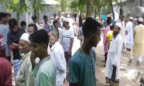 মাদারীপুরের শিবচরে বিদ্যুৎস্পৃষ্ট হয়ে প্রাণগেল ইজিবাইক চালকের