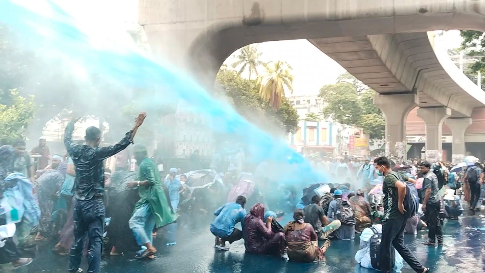 এনটিআরসিএর ফল প্রত্যাশীদের ওপর পুলিশের জল কামান ও লাঠিচার্জ