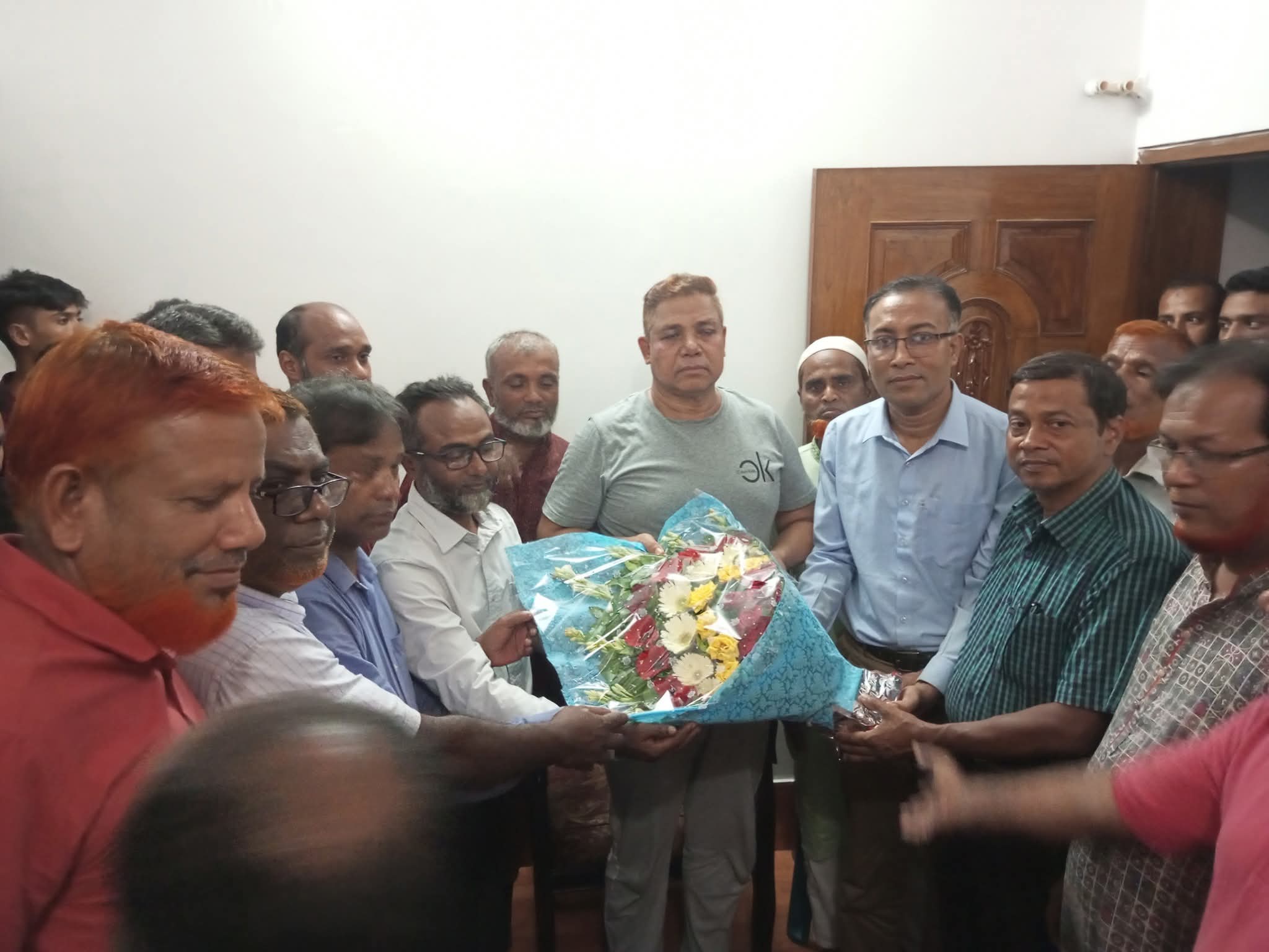 জামিরবাড়িয়া খোতোজা হামিদ উচ্চ বিদ্যালয়ে প্রভাষক কামাল হোসেন সভাপতি নির্বাচিত হওয়ায় শুভেচ্ছা জ্ঞাপন