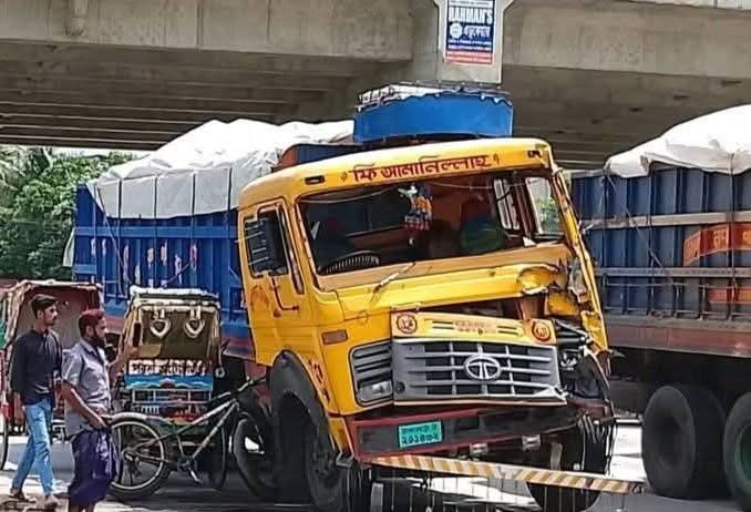 নয়মাইলে রোমার পরিবহনের সাথে সংঘর্ষ