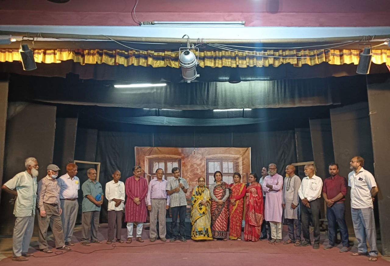 দিনাজপুরে বৈকালীর ৪৪তম মঞ্চায়ন ‘সারারাত্তির’