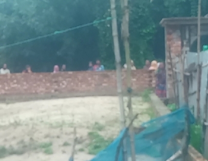 নিউজ করায় সাংবাদিকের উপর হামলা