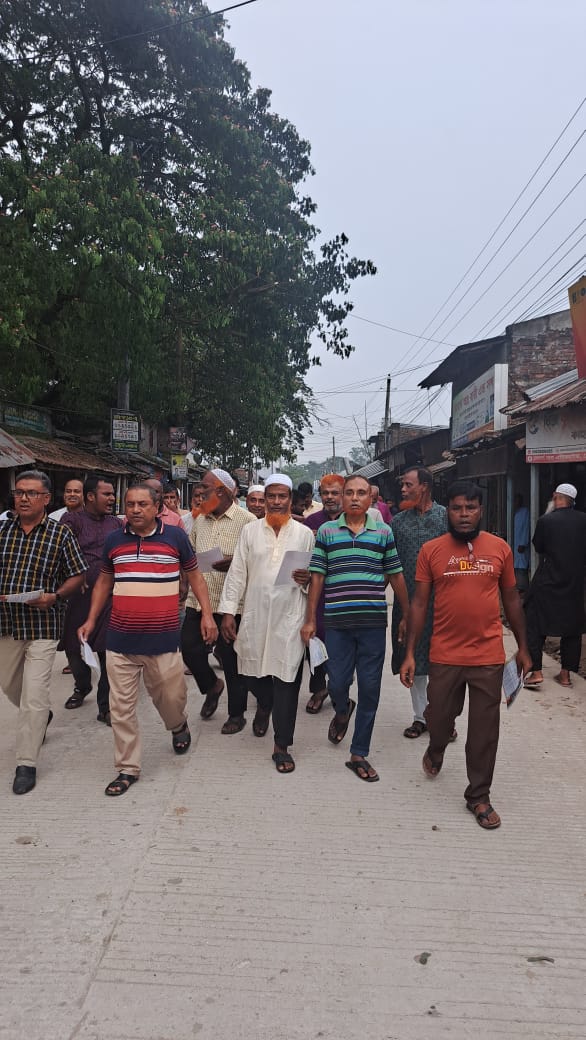 কাহালুতে বিএনপির উদ্যোগে রাষ্ট্র কাঠামো মেরামতের ৩১ দফার লিফলেট বিতরণ