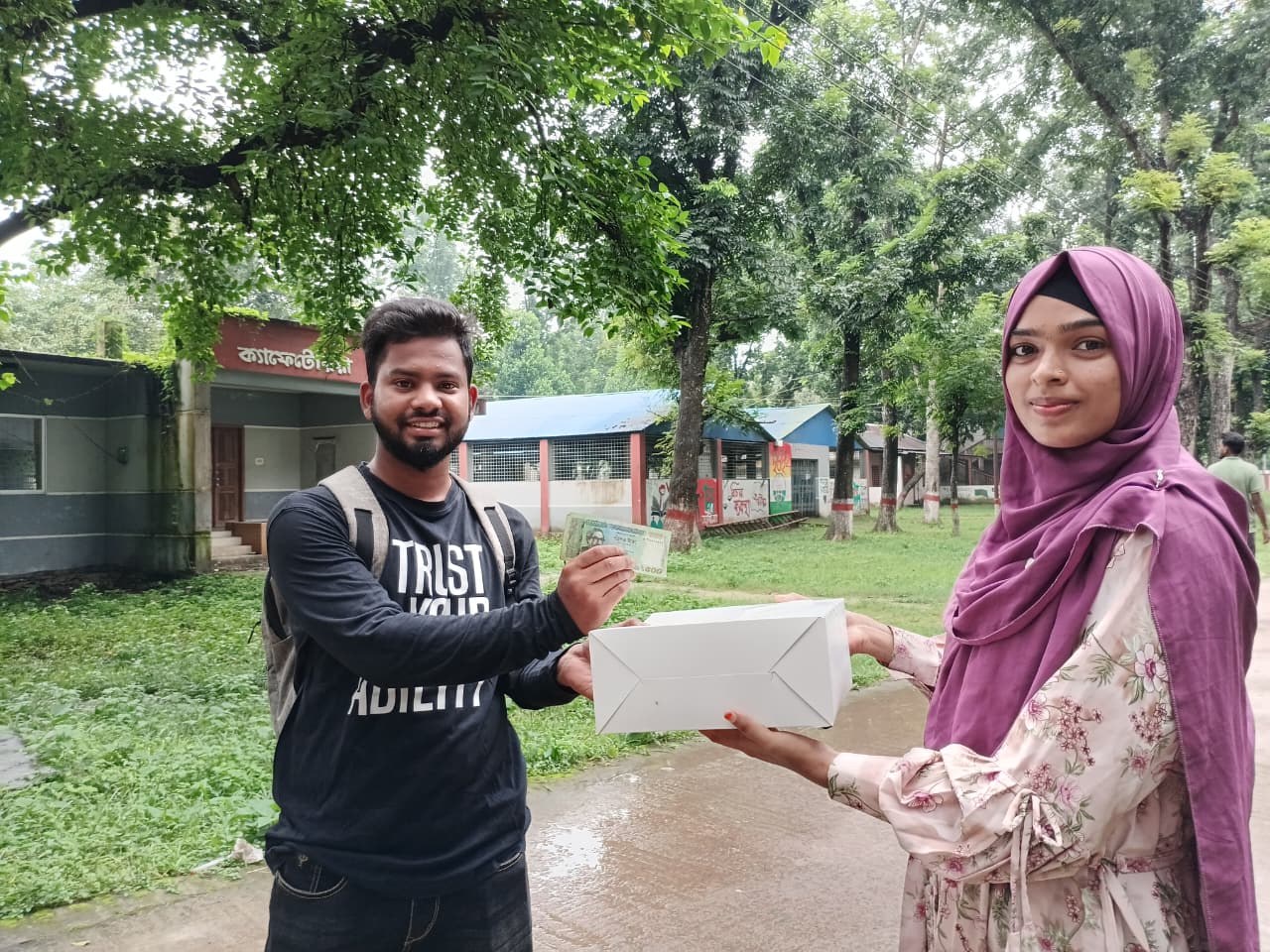 উদ্যোক্তা আরজুনার সফল পথচলা: “চাকরি খুঁজি না, সৃষ্টি করি”