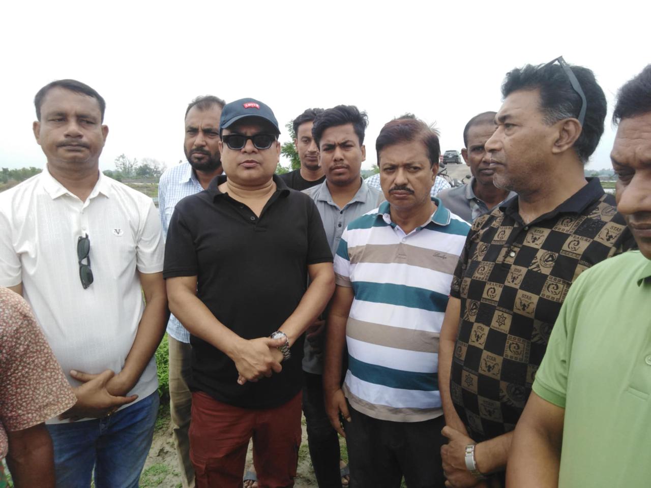 পাইকগাছার তালতলা-গোয়ালবাথানে ৩ হাজার তালগাছ রোপন উদ্বোধন করলেন বাসস চেয়ারম্যান
