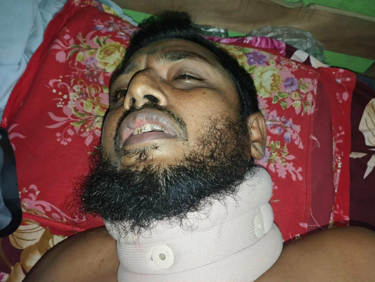 কালিগঞ্জে গরু ব্যবসায়ীকে পিটিয়ে অস্ত্রের মুখে লক্ষাধিক টাকা ছিনতাই