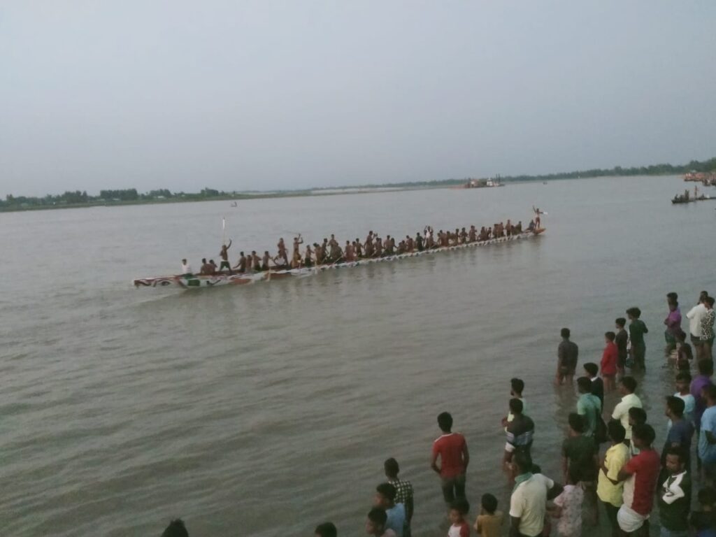 <span>রুহুল আমিন রুকু, কুড়িগ্রাম জেলা প্রতিনিধি / </span>কুড়িগ্রাম শহীদ জিয়া স্মৃতি টুর্নামেন্ট ঐতিহ্যবাহী নৌকা বাইচ ফাইনাল খেলা অনুষ্ঠিত