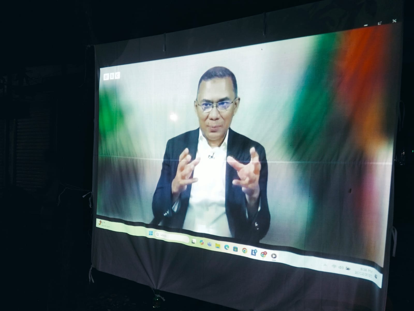 ভাঙ্গুড়ায় তারেক রহমানের বিবিসি বাংলাতে সাক্ষাৎকার প্রদর্শন