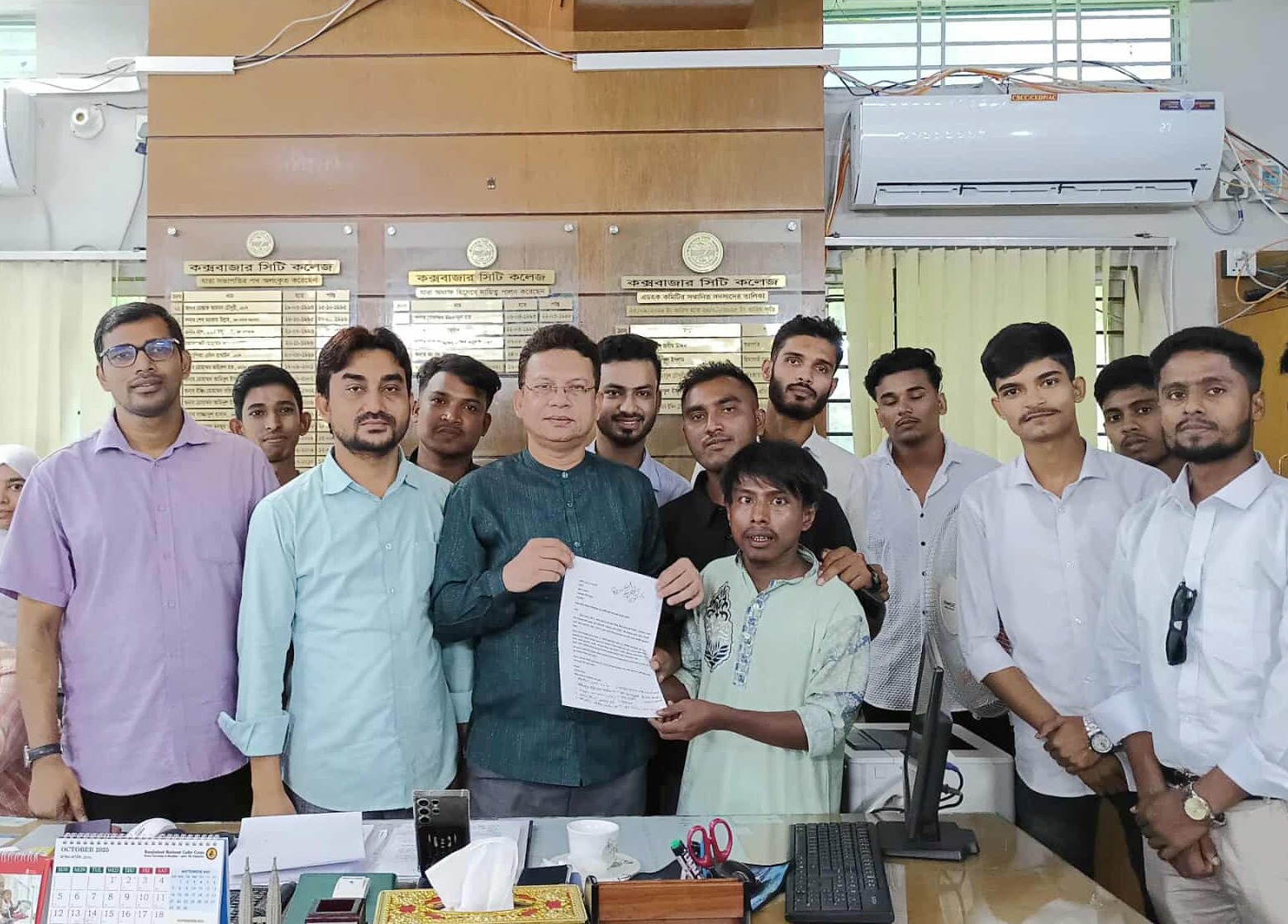 উখিয়া-টেকনাফ শিক্ষার্থীদের স্বপ্নময় যাত্রার জন্য নতুন বাসের দাবী