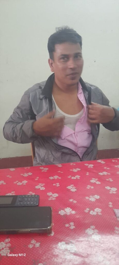 <span>অঞ্জনা চৌধুরী, নির্বাহী সম্পাদক / </span>কাজিপুরে শিক্ষার্থীর অভিভাবকের হাতে শিক্ষক লাঞ্ছিত: শিক্ষার্থীদের বিক্ষোভ