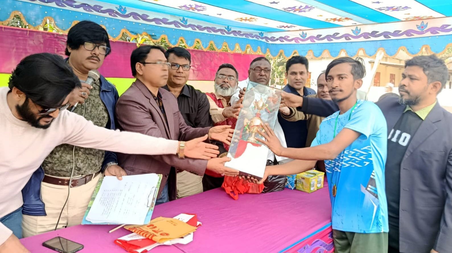 কাজিপুরে আন্তঃশ্রেণি ফুটবলের ফাইনাল অনুষ্ঠিত