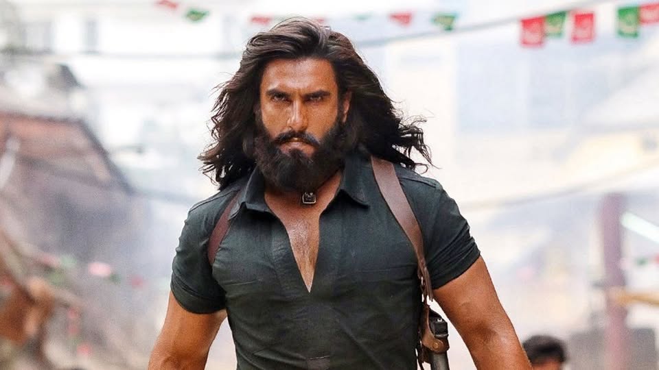 ‘ধুরন্ধর’ দেখার হিড়িক