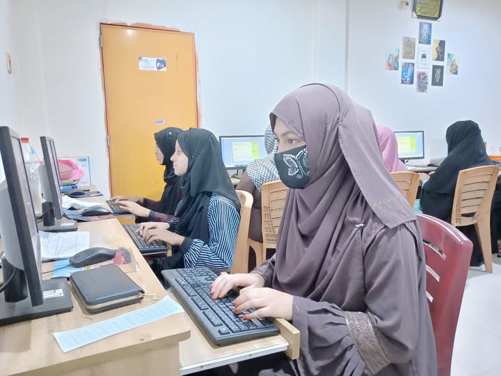 প্রতি উপজেলায় সরকারিভাবে ফ্রিতে ফ্রিল্যান্সিং শিখুন