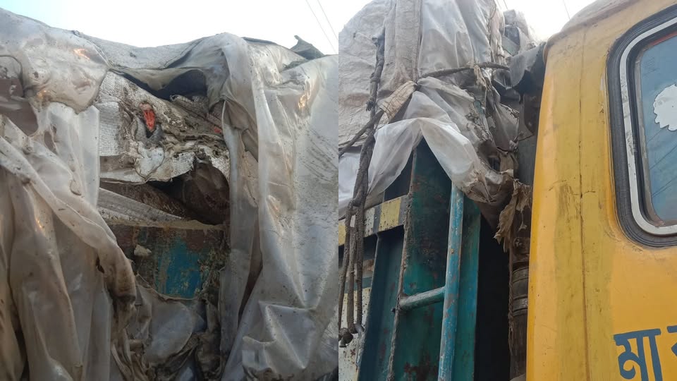 দাশুরিয়ায় সার বোঝাই ট্রাকে অগ্নিসংযোগ