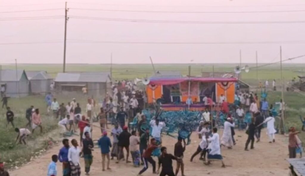 <span>আহত-৩০ / </span>কিশোরগঞ্জে বিএনপির জনসভায় চেয়ারে বসাকে কেন্দ্র করে সংঘর্ষ