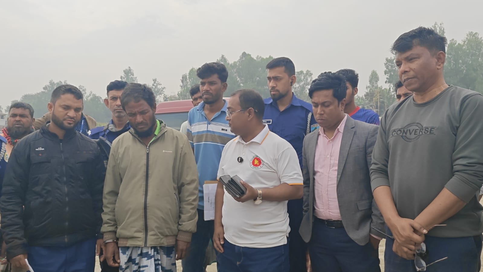 কাজিপুরে ১১ বস্তা ঘোড়ার মাংস জব্দ, আটক ২ 