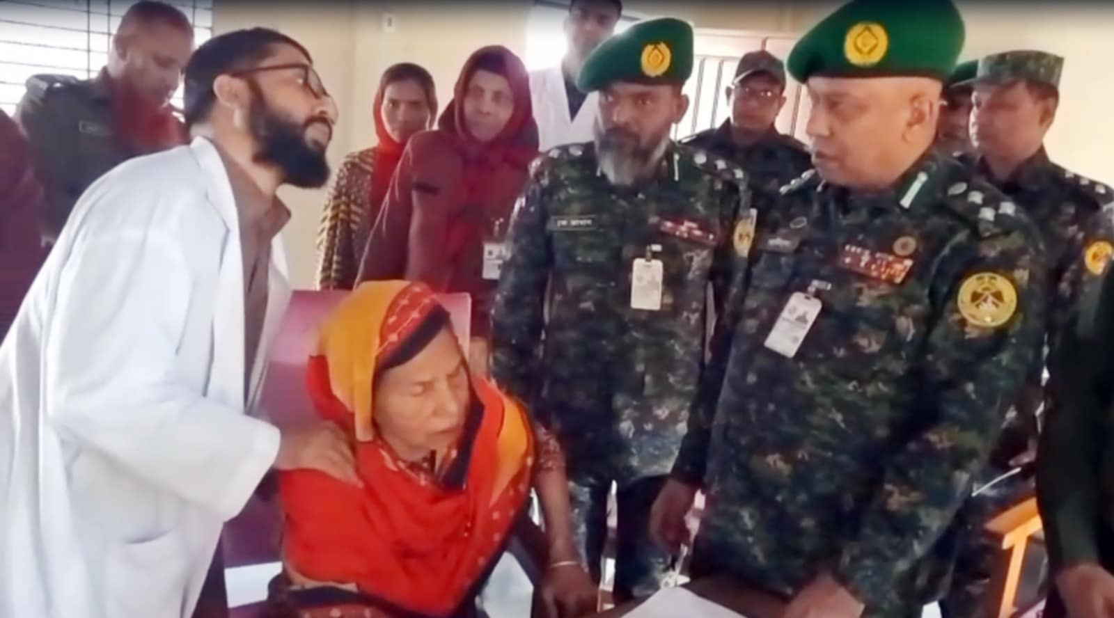 লালমনিরহাট আনসার-ভিডিপির ফ্রি মেডিকেল ক্যাম্প উদ্বোধন