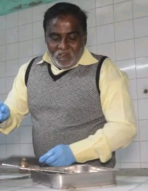 <span>সাব্বির আলম বাবু, বিশেষ প্রতিনিধিঃ / </span>ভোলায় ৩৫ বছরে প্রায় চার সহস্রাধিক লাশ কেটে চলেছেন ভানু লাল ডোম