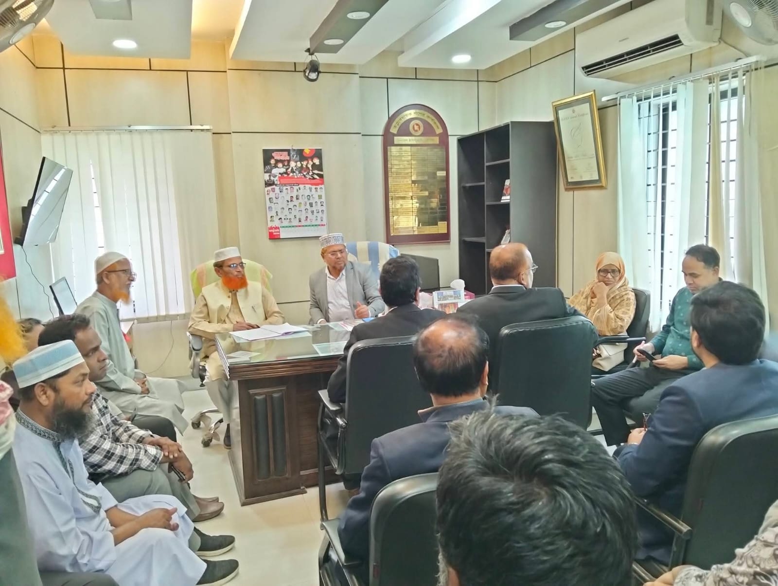 গাইবান্ধা সদর হাসপাতালে সেবার মানোন্নয়নে এমপি আব্দুল করিমের দিকনির্দেশনা