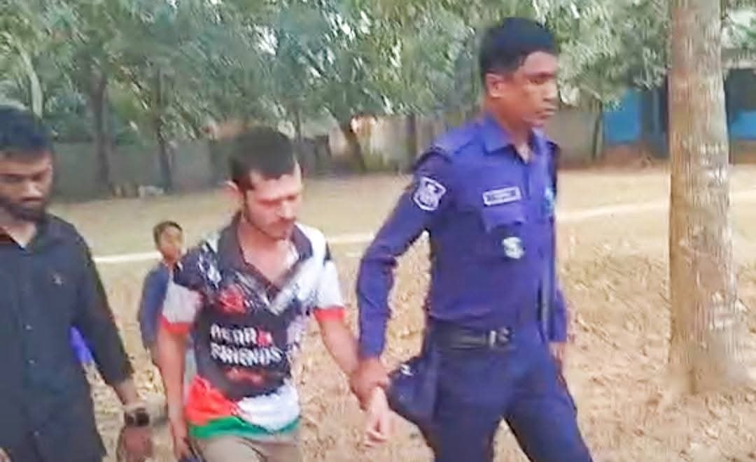 শ্রীপুরে মাদকবিরোধী অভিযানে তিনজন আটক