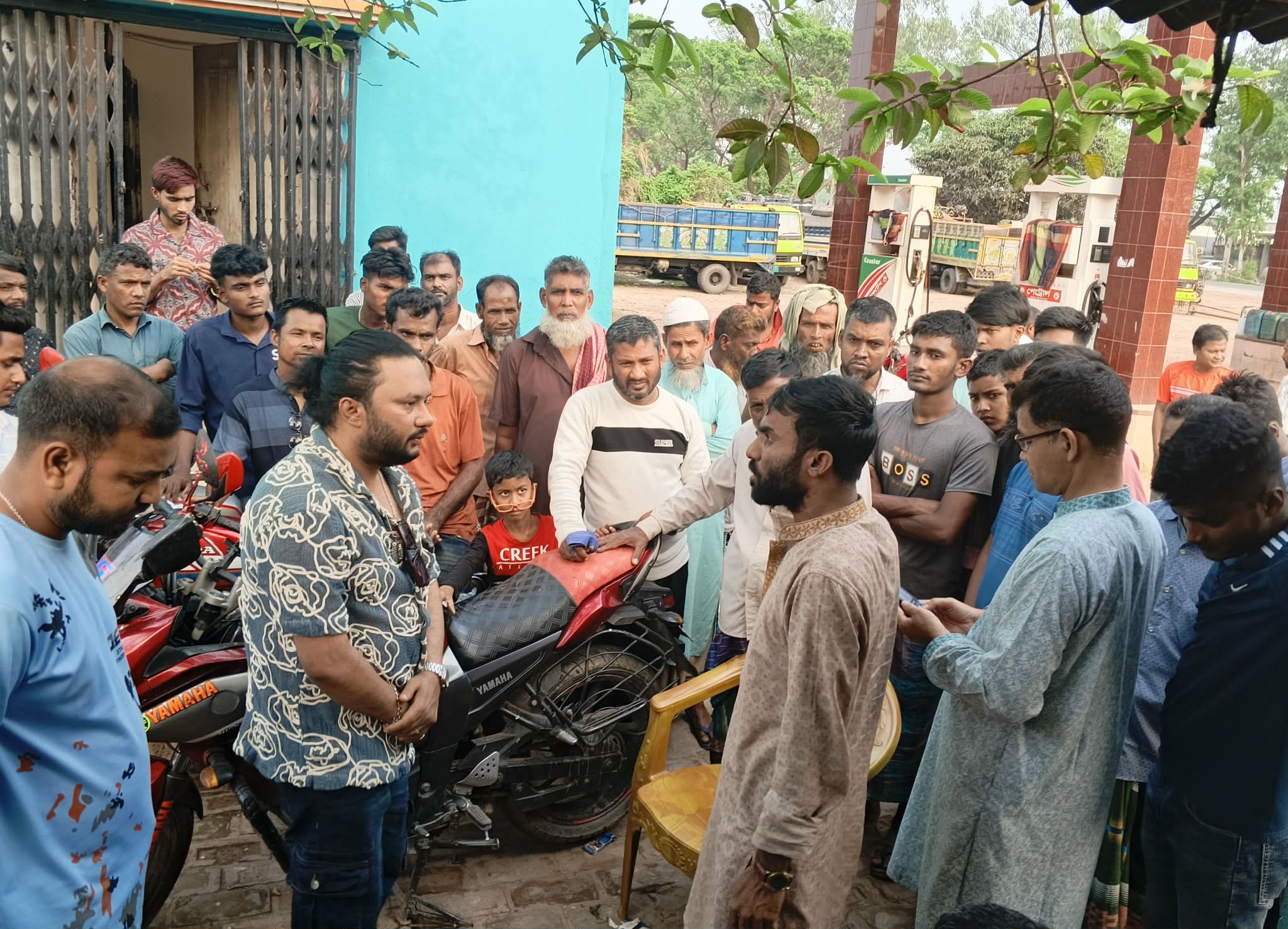 সিরাজগঞ্জে জব্দ পেট্রোলের হিসাব না মেলায় আজ তদন্ত