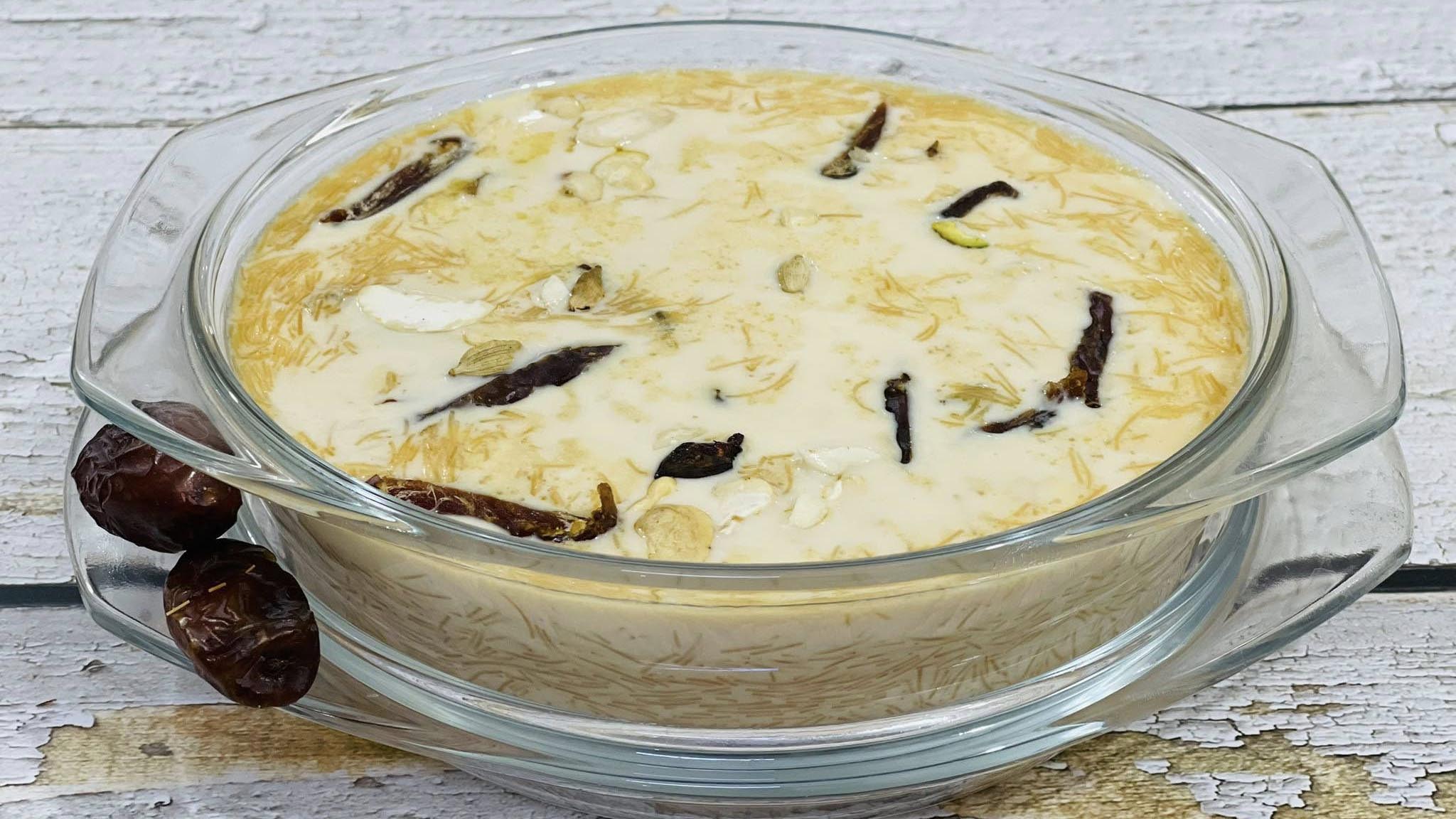 বাদাম ও খেজুর ভরা দুধ সেমাই