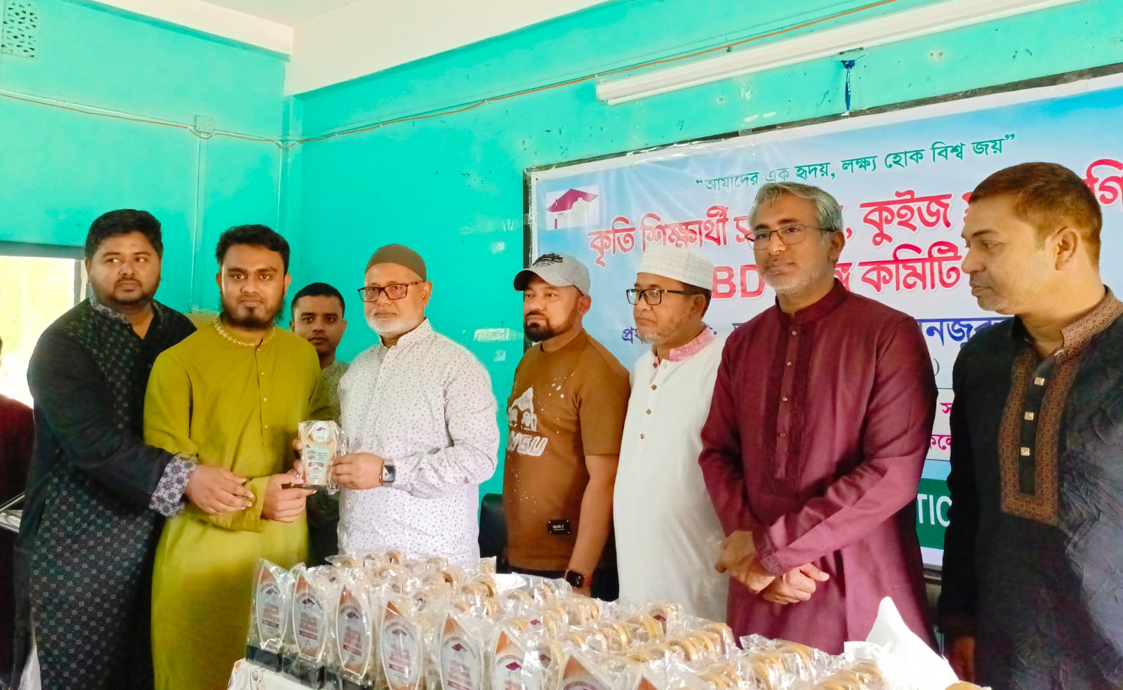 দিনাজপুরের বীরগঞ্জে জাঁকজমকপূর্ণ আয়োজনের মধ্য দিয়ে কৃতি শিক্ষার্থীদের সংবর্ধনা, কুইজ প্রতিযোগিতা এবং SABD পূর্ণাঙ্গ কমিটি ঘোষণা অনুষ্ঠিত