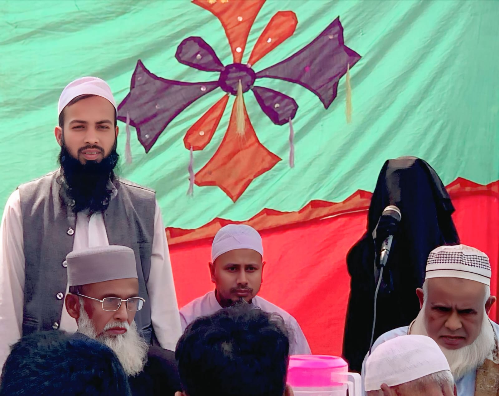 মহিষতারা সুমাইয়া জাকিয়া মহিলা মাদ্রাসার আনিকা এক বছরেই কুরআনের হাফেজা