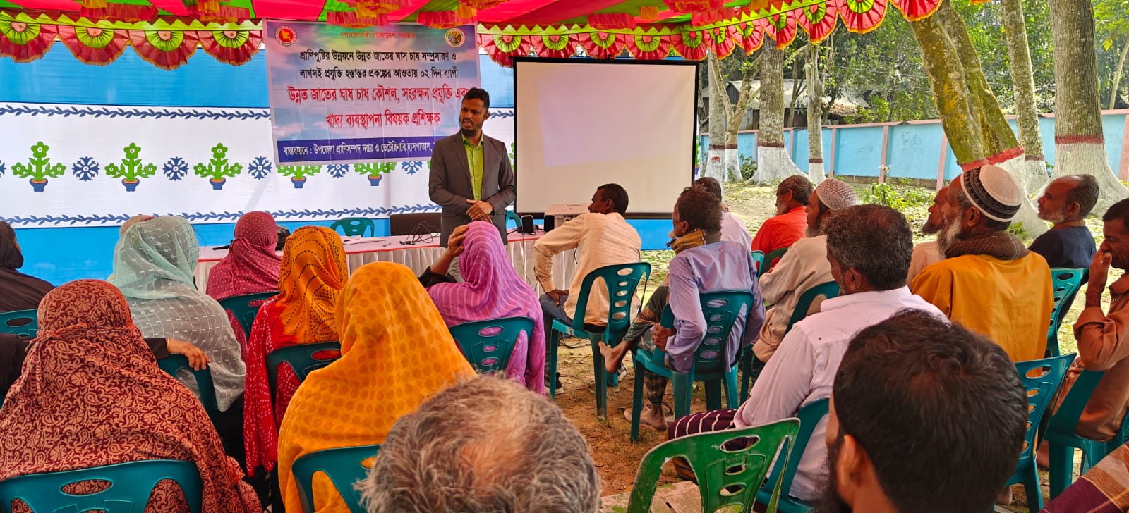 কাজিপুরে গবাদিপশুর খাদ্য ব্যবস্থাপনা বিষয়ক খামারি প্রশিক্ষণ অনুষ্ঠিত