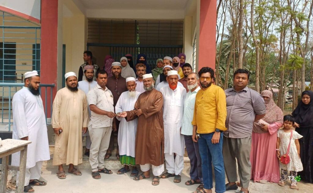 <span>আব্দুল মাবুদ মোহাম্মদ ইউসুফ, মনোহরদী, নরসিংদী / </span>মনোহরদীতে দশদোনা ইসলামিয়া ফাজিল মাদরাসার নতুন ভবনের চাবি হস্তান্তর