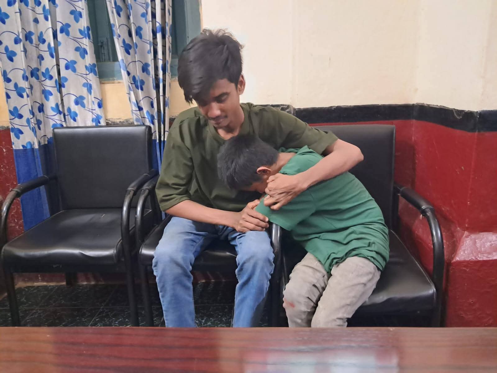 দীর্ঘ ৮ মাস পর পরিবারের কাছে ফিরল হারিয়ে যাওয়া শিশু আবদুল্লাহ