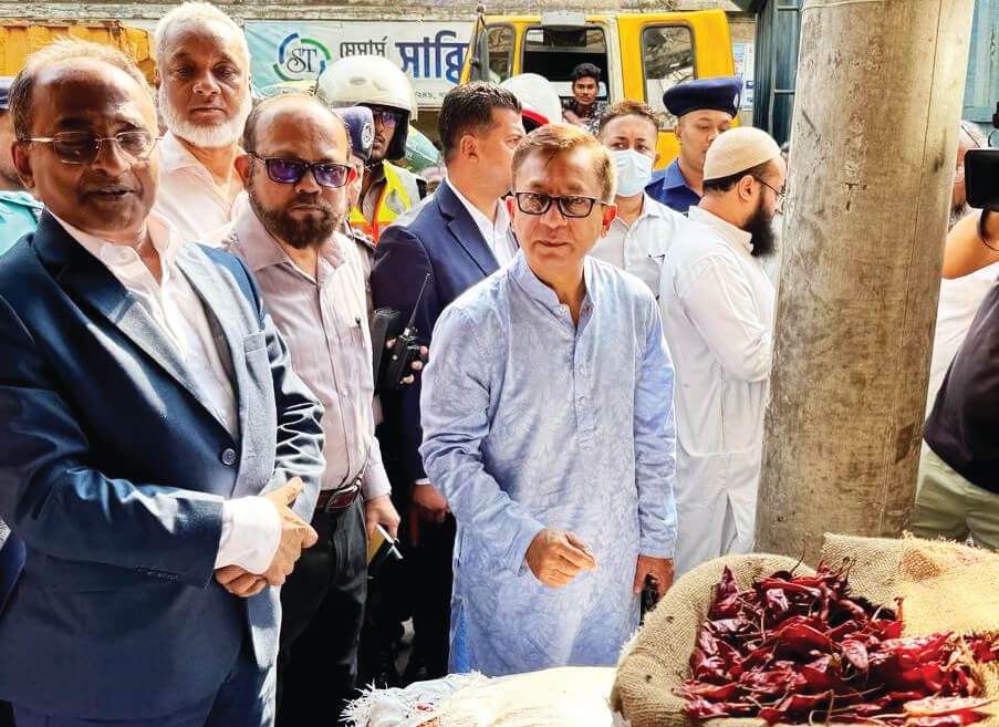 বাজারে অযৌক্তিক মূল্যবৃদ্ধি ঠেকাতে তদন্ত কমিটি হবে: খাতুনগঞ্জে বাণিজ্যমন্ত্রী