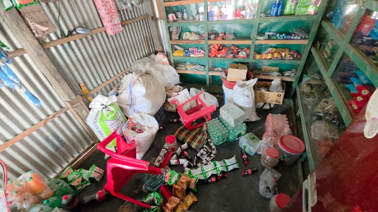 মুনছুরনগরে ব্যবসা প্রতিষ্ঠান ও বসতবাড়ীতে হামলা ও লুটপাটের অভিযোগে মামলা