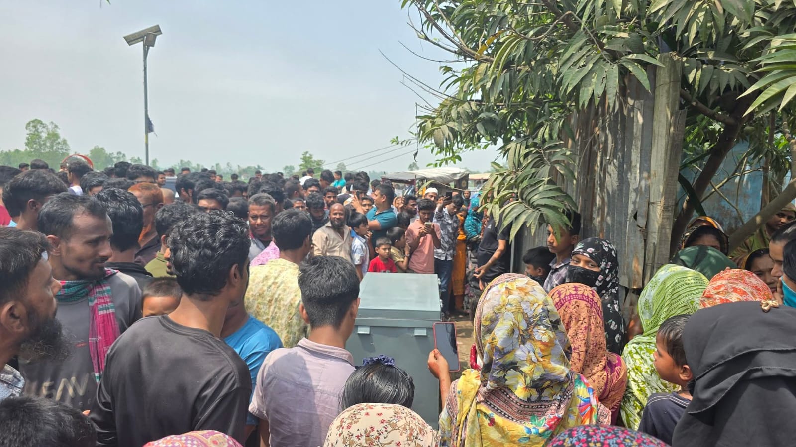 শ্রীবরদীতে টাঙ্কে ভরা অজ্ঞাত নারীর অর্ধগলিত মরদেহ উদ্ধার